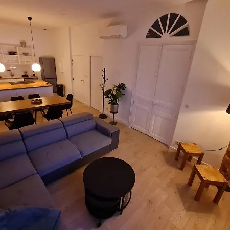 Le Marty 1 Apartment *