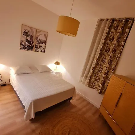 Le Marty 1 Apartment *